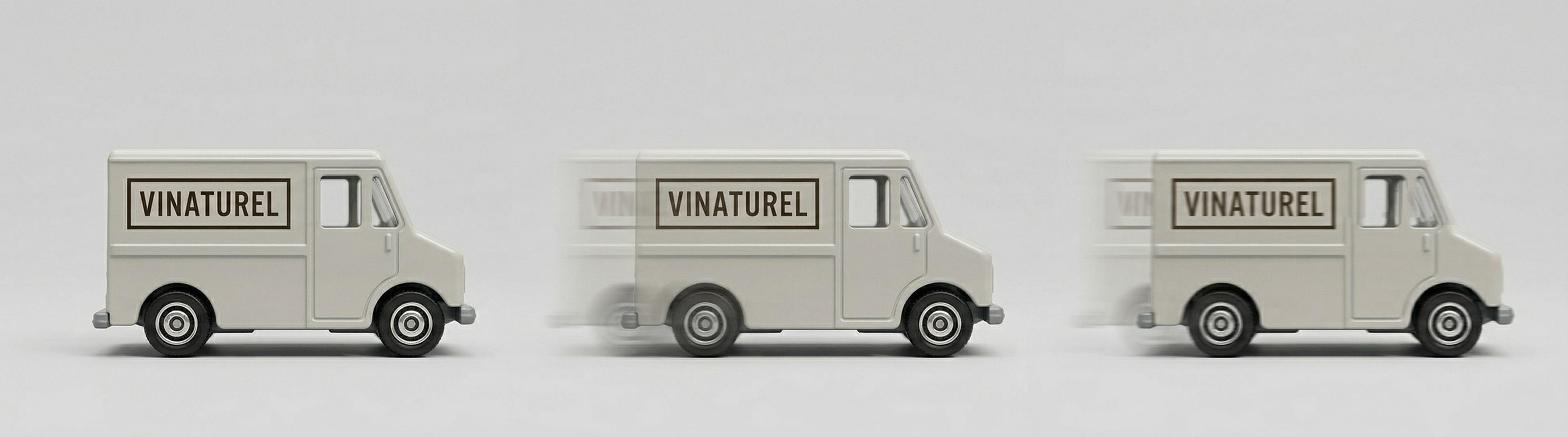 van, Lieferwagen, crémefarben, Vinaturel-Logo, Transporter